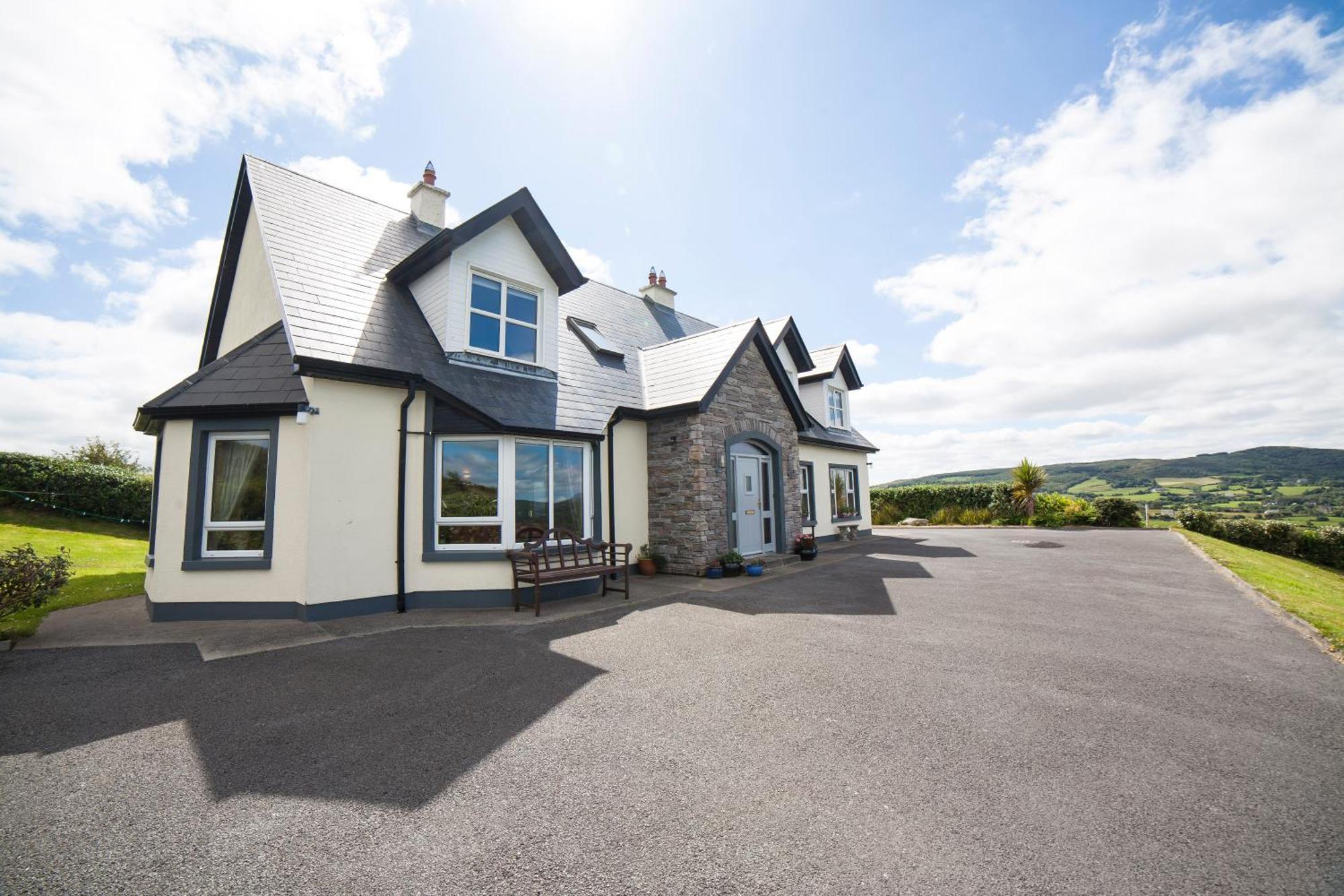 Farnaught House Lägenhet Westport Exteriör bild